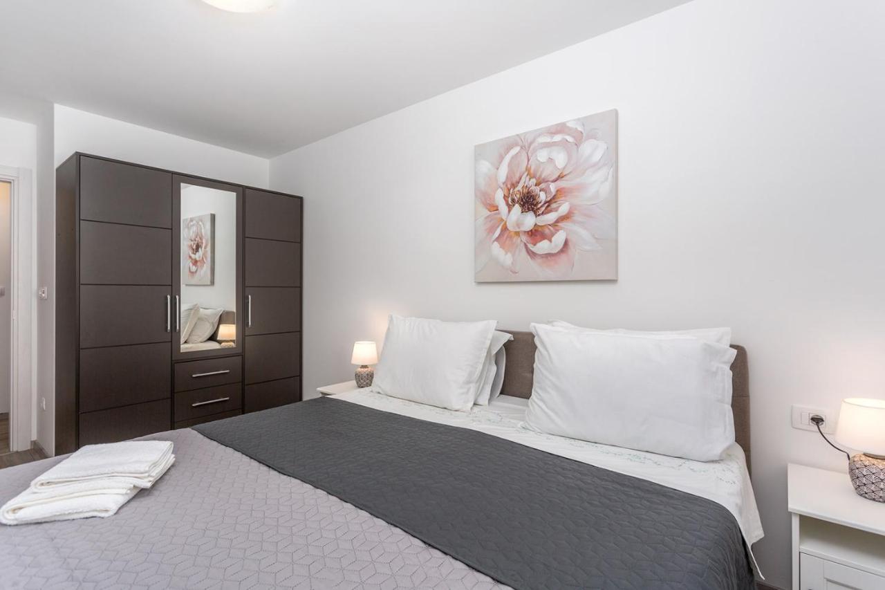 Kvarner Bay 4* - Apartments 1 & 3 里耶卡 外观 照片