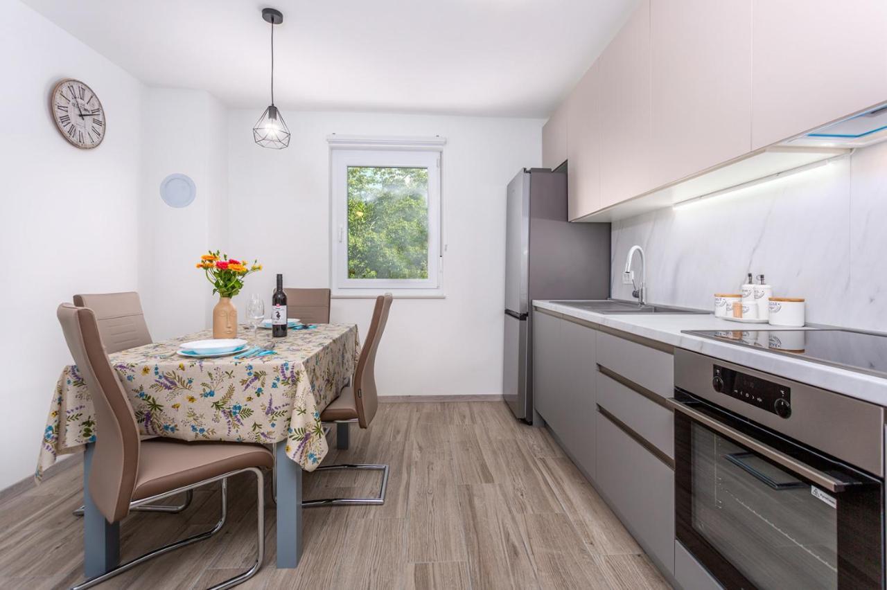 Kvarner Bay 4* - Apartments 1 & 3 里耶卡 外观 照片